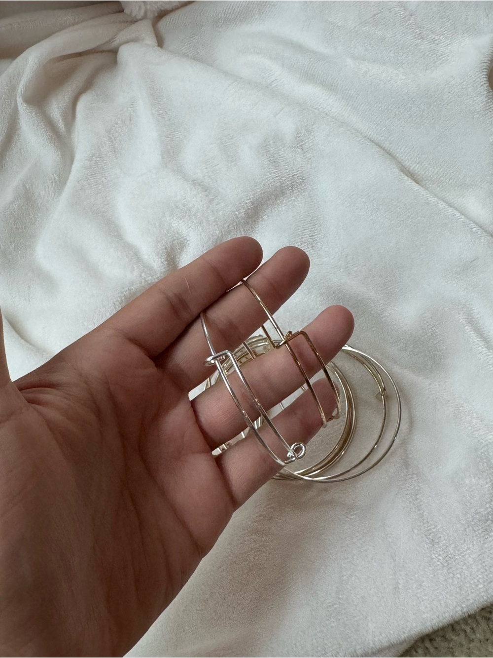 12 Bangle Bracelets without Charms - 5 Silver & 7 Gold - Picture 3 of 3